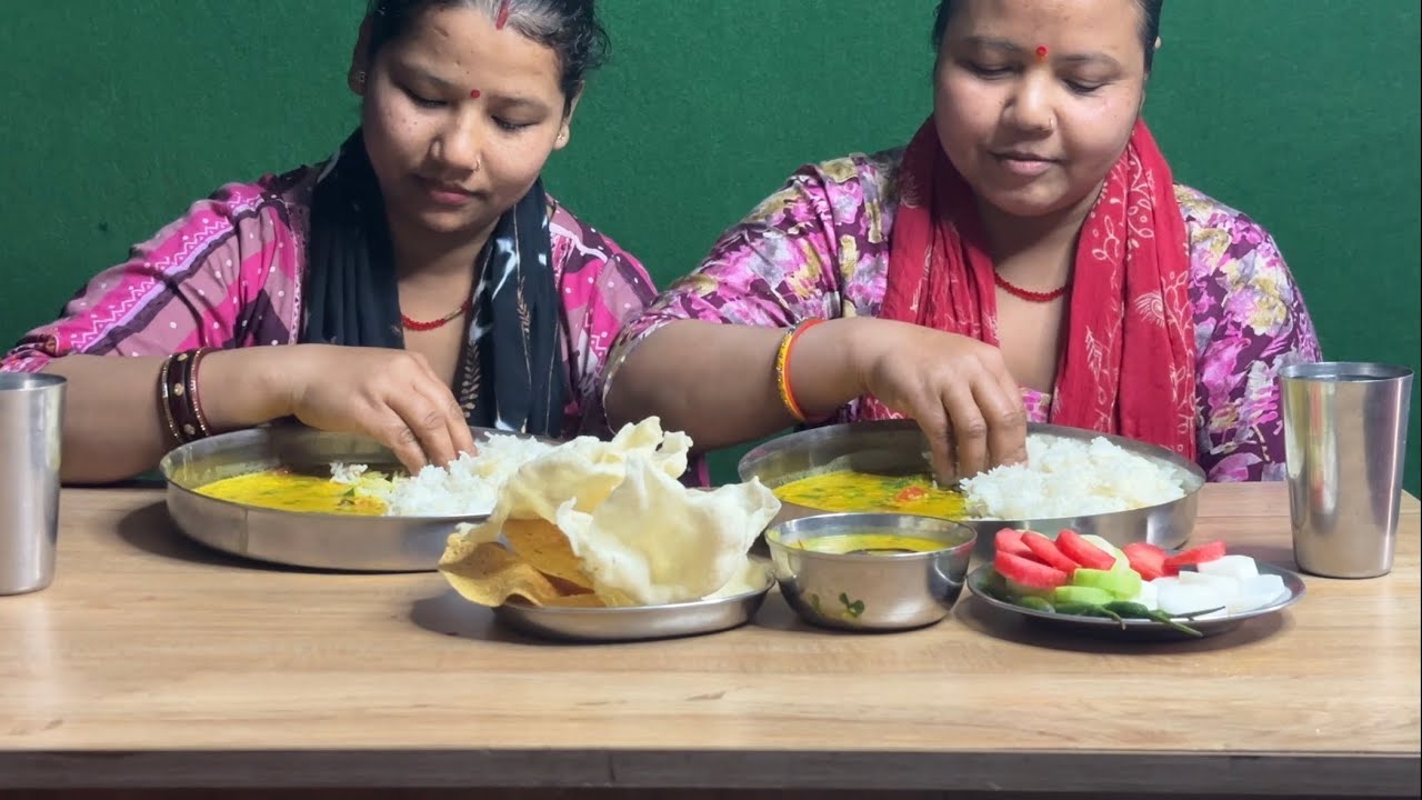 Let’s eat daal chawal 😋#like #mukbang #subscribe #lifeisbutadream #eating #eatingshow 