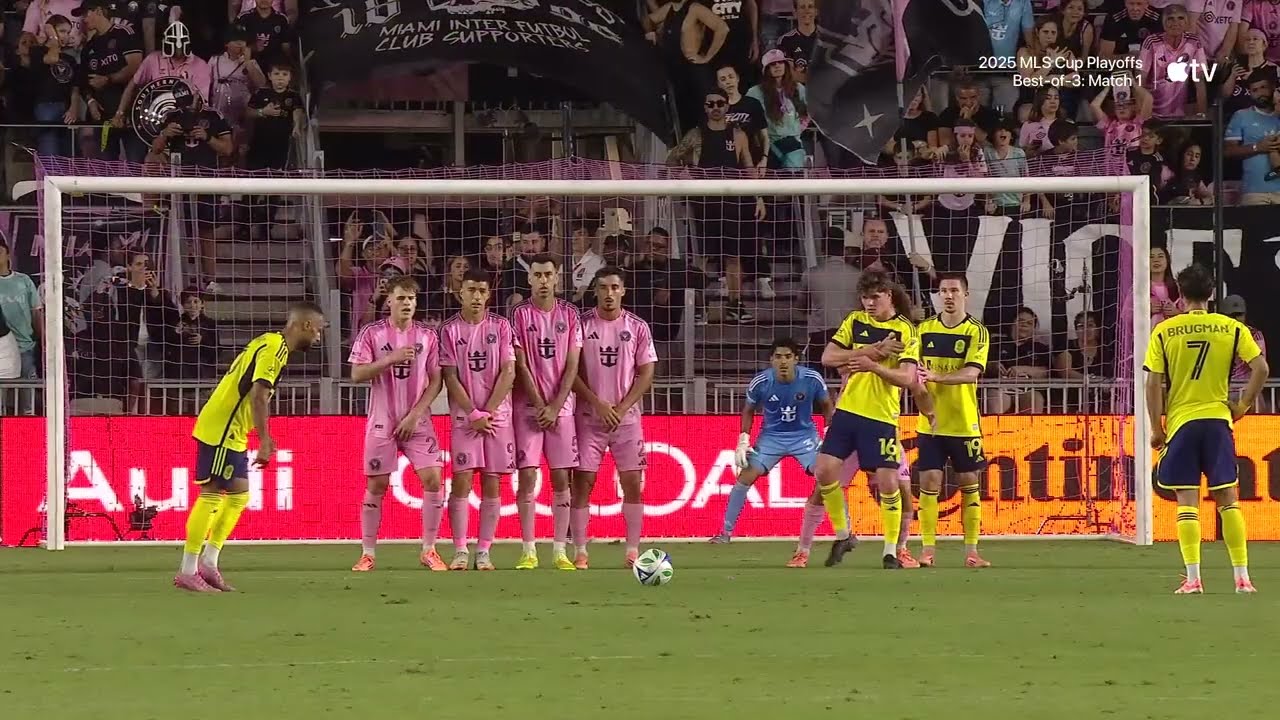 Hany Mukhtar STUNNING FREE KICK GOLAZO! | 2025 Audi MLS Cup Playoffs