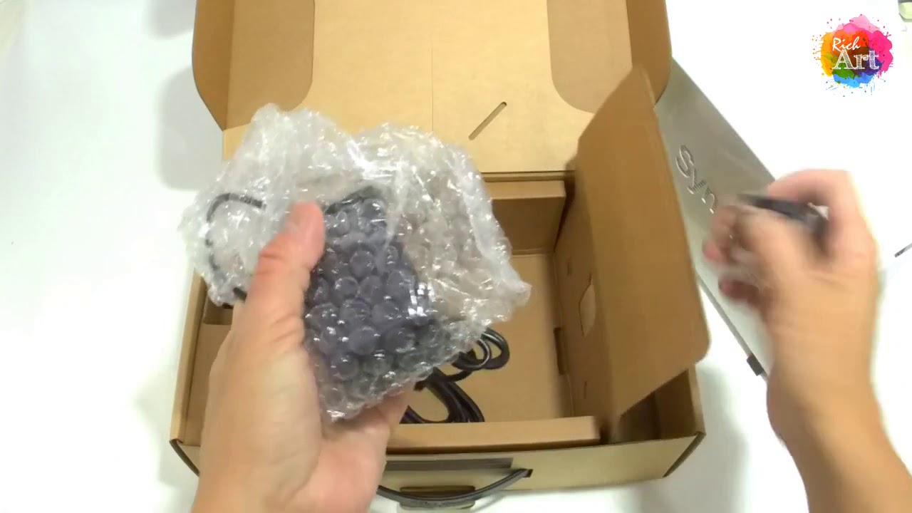 Unboxing Synology DiskStation DS119j Cloud NAS