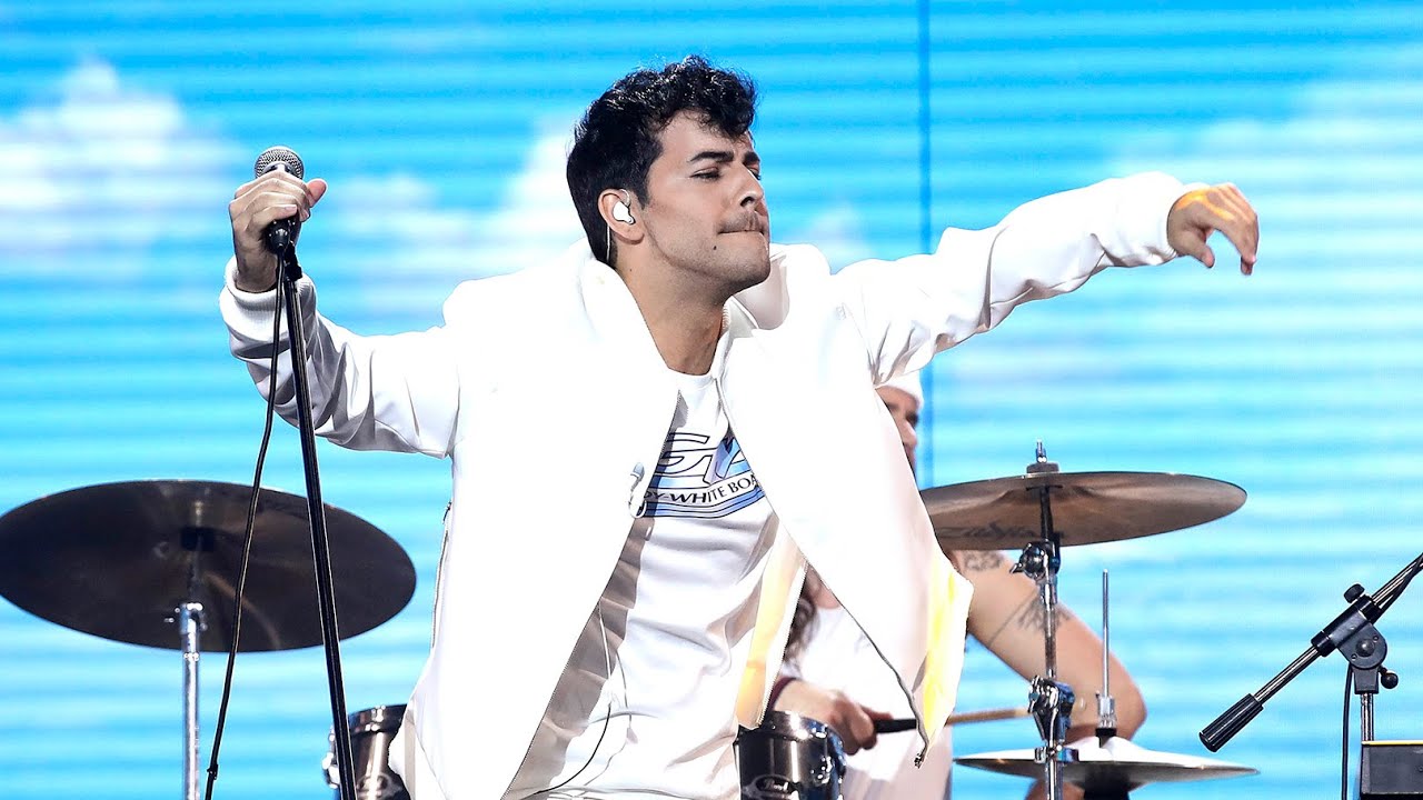 Agoney imita a DNCE en 'Cake by the ocean' - Tu Cara Me Suena