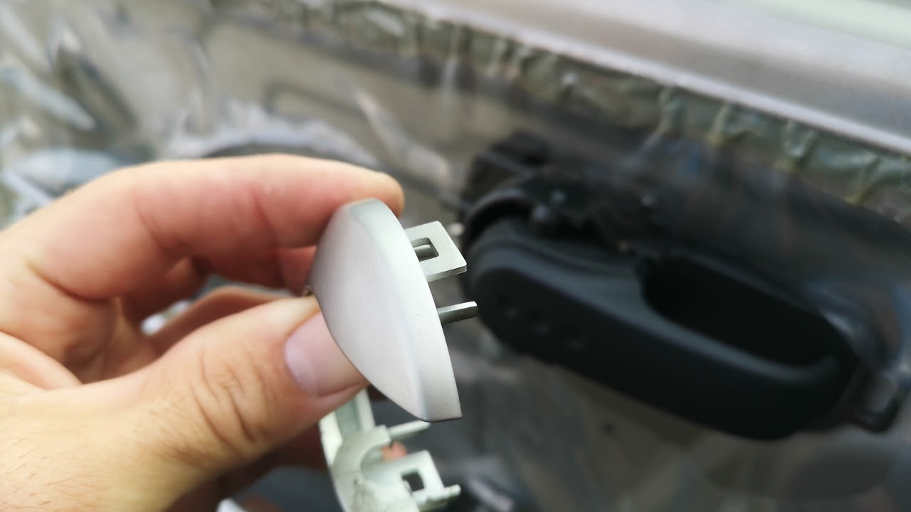 retirer le panneau de porte Nissan note