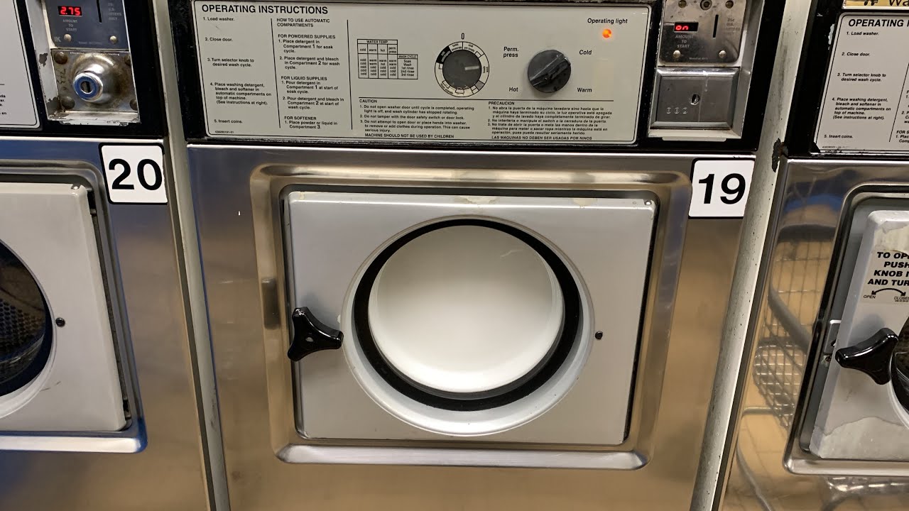 Laundromat day S4 Episode 9 The Wascomat 5th gen washers in action.