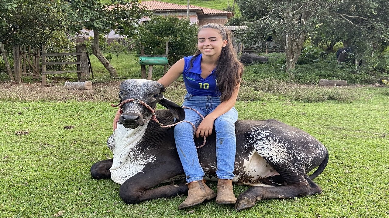 ELA PRETENDE SE FORMAR PARA AJUDAR OS PAIS NA ROÇA - PARTE 1