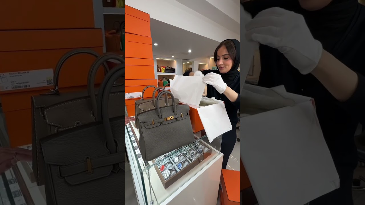 Can you believe she came in with 10 bags! #client #luxurylife #herm&egrave;s