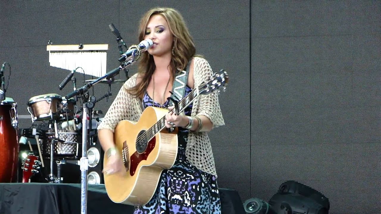 Demi Lovato - Stop the World - Soundcheck - Tampa - 9/8/10