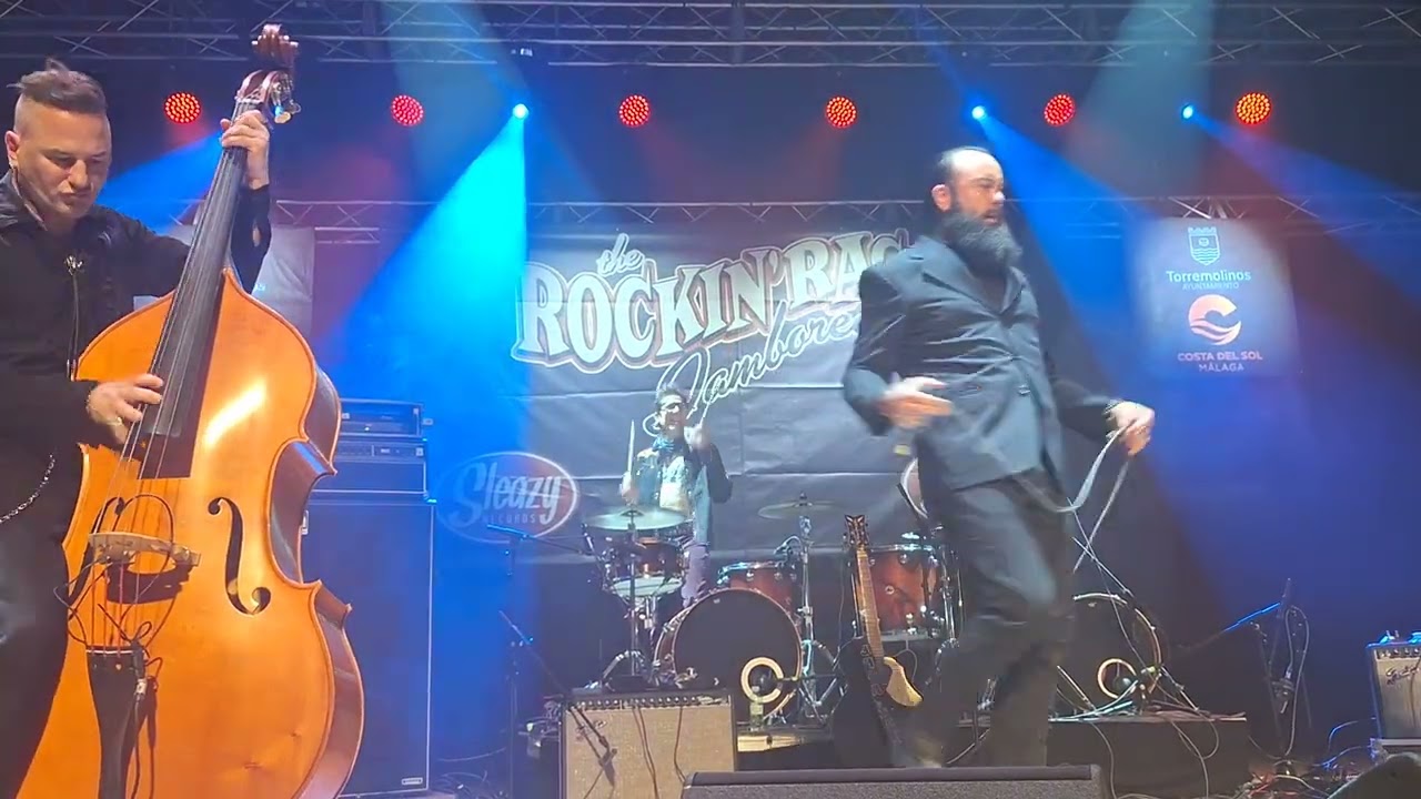 Voodoo Tones - She does it right