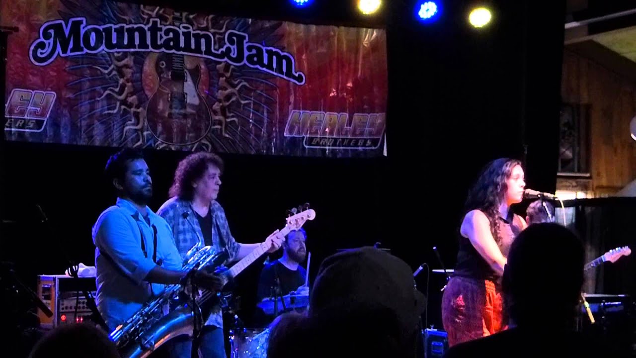 Alecia Chakour Band - Stranger In A Strange Land