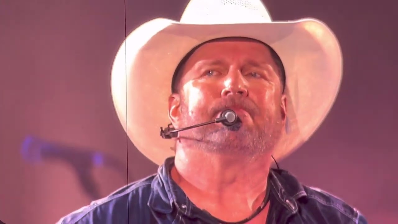 Garth Brooks Stadium Tour 7/16/22 CLT The Dance