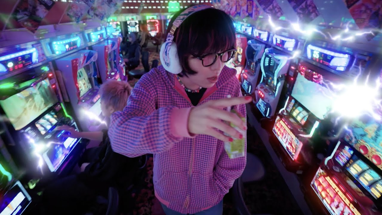 Mega Shinnosuke - アイシテル人生 feat.初音ミク (Official Music Video)