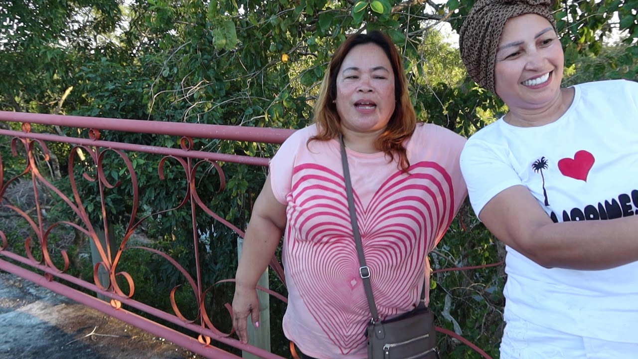 ANG AIRPLANE HOUSE NI MADAM WAKWAK SA TRINIDAD BOHOL