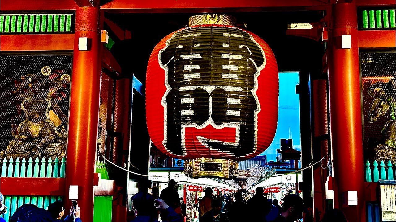 ASAKUSA SENSOJI Night Walk 🇯🇵 Tokyo Japan Walking Tour 4K HDR (Sunday Crowd & Street Atmosphere)