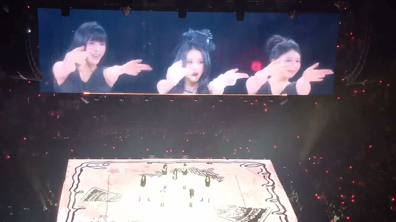 Shoot(Firecracker) Chaeyoung solo #TWICE #TWICE_THISISFOR_WORLD_TOUR_IN_NEWYORK#chaeyoung