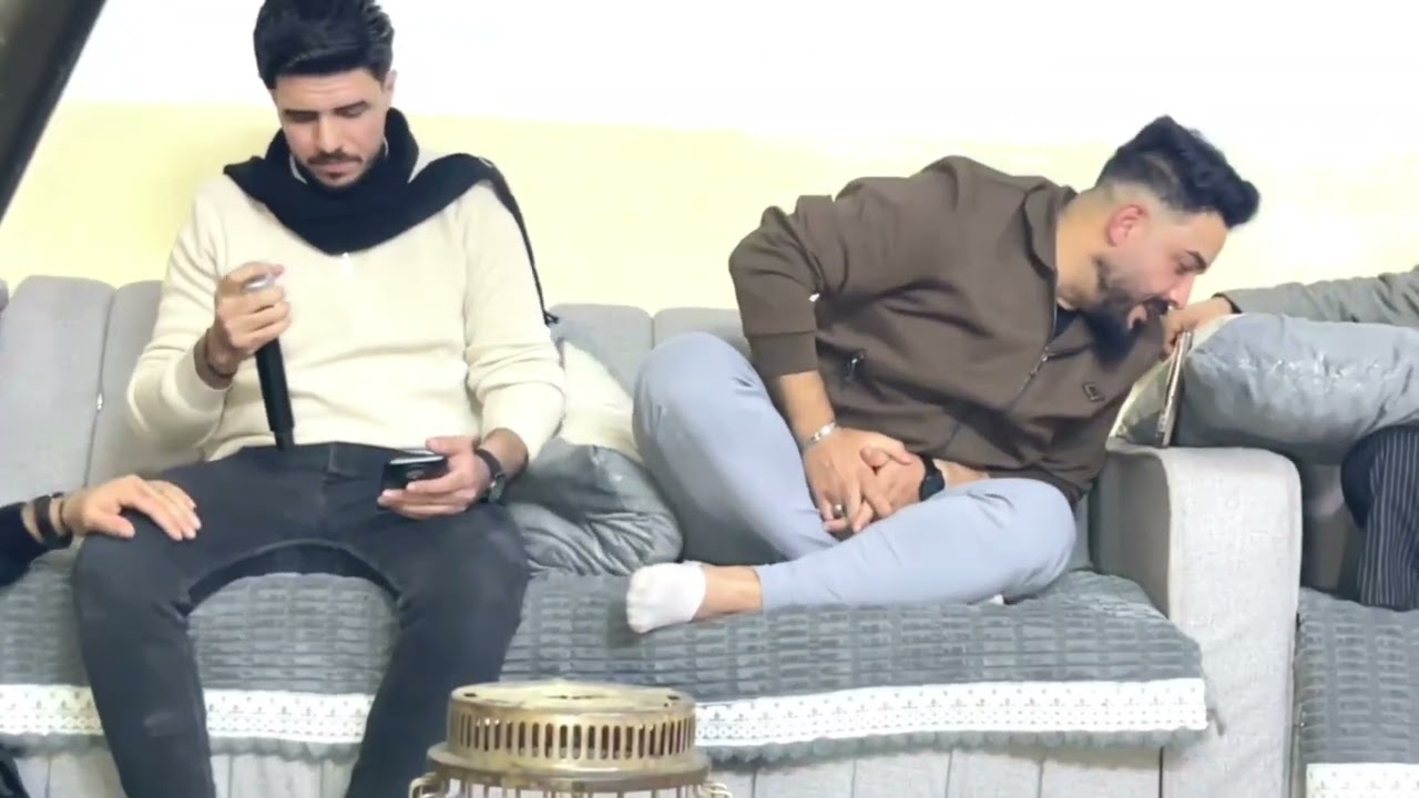 حچي الناگص ما همني 😑الفنان🎤 ابراهيم الدخيل مع العازف🎹 حسين المفرجي 