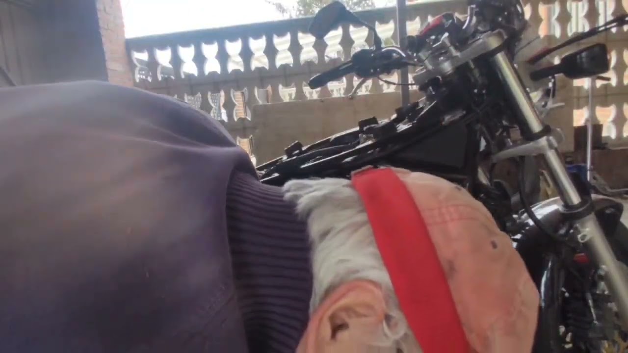 Sacar el cuerpo de carburadores de la Suzuki bandit #1