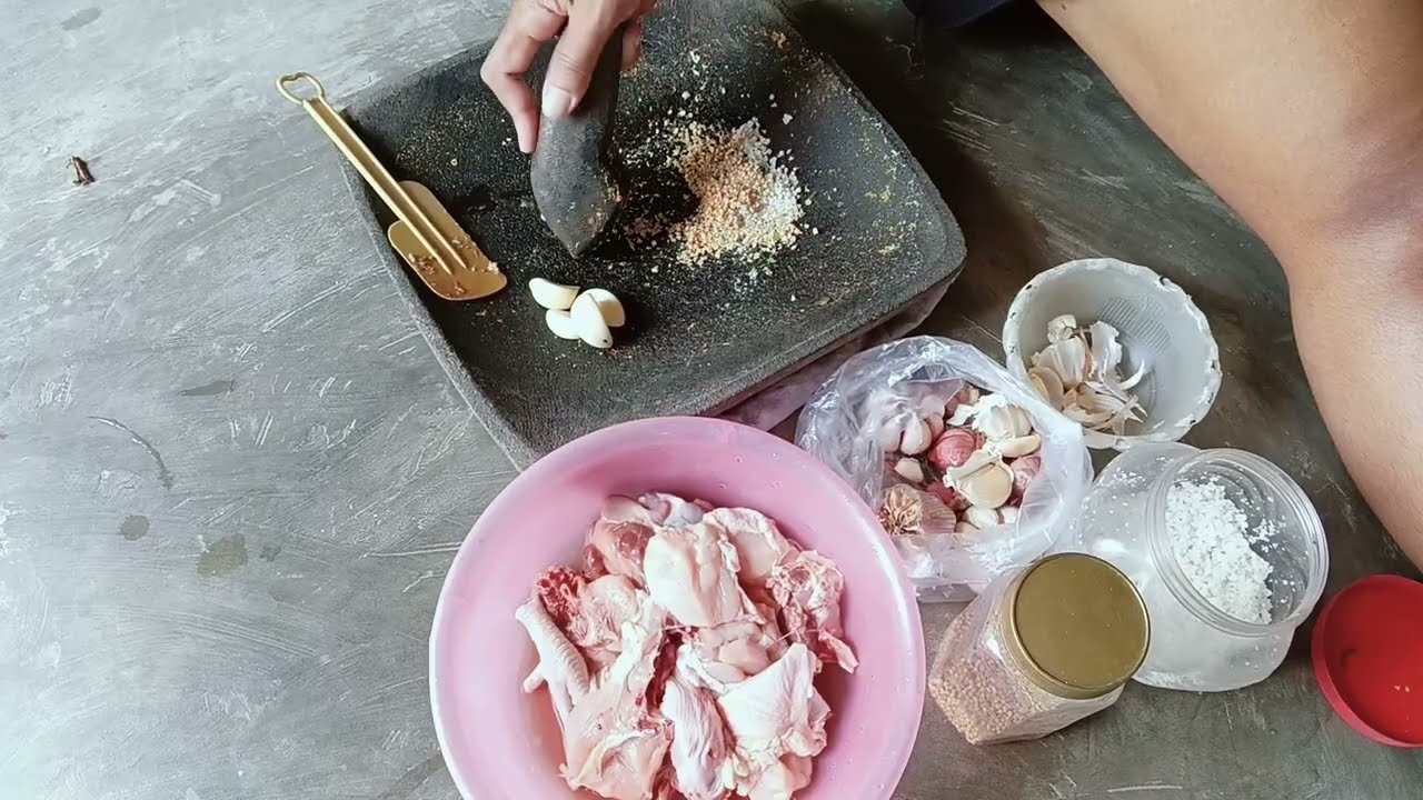 Mama is making crispy fried chicken again, guys.
