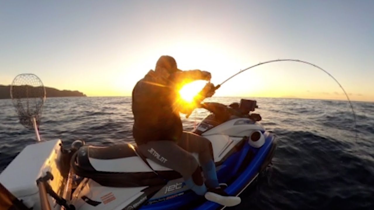 JET SKI FISHING IN PARADISE - catching snapper