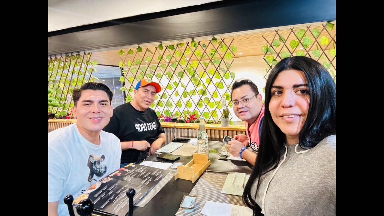 Cenando con los makakos