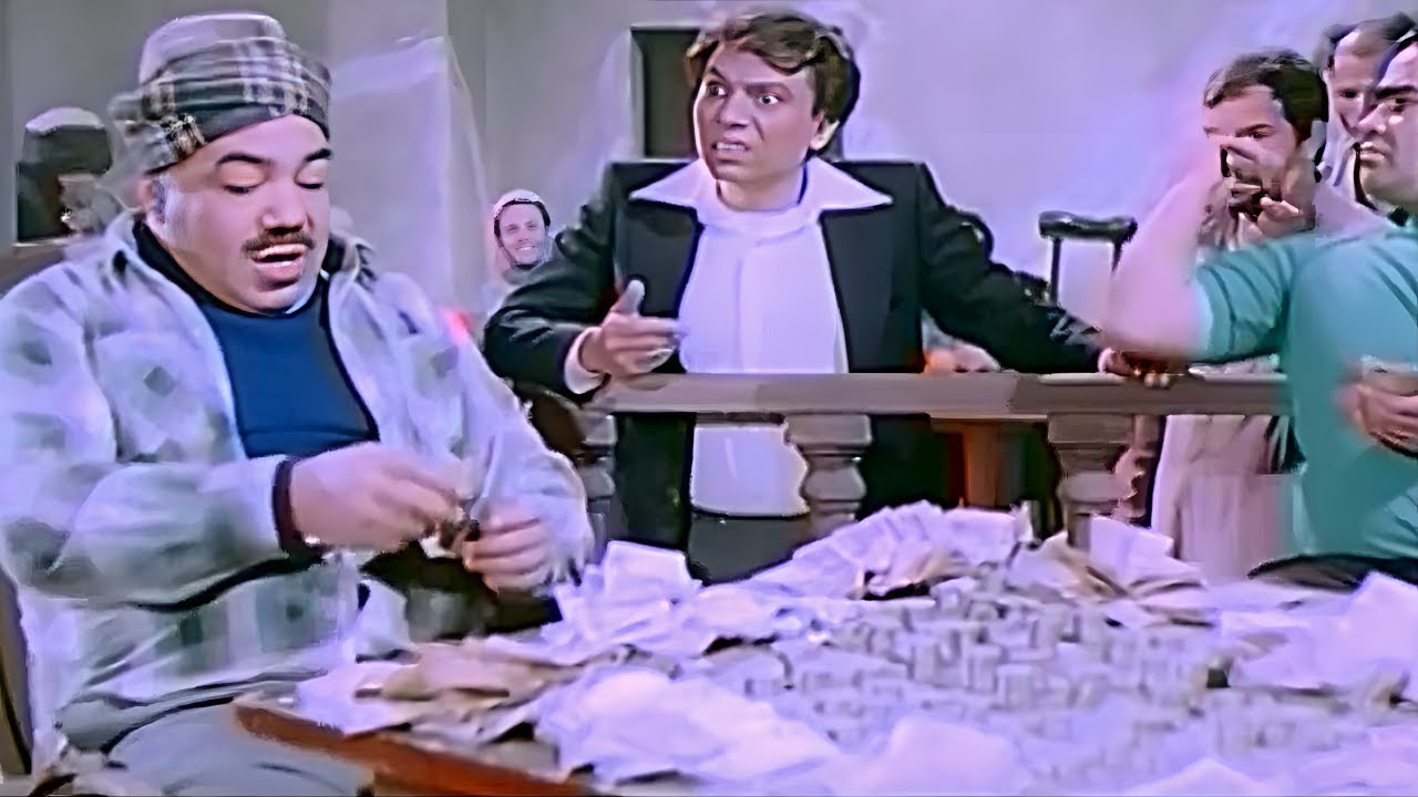 ربع ساعة من الضحك مع عملاق الكوميديا عادل امام لما طلب زيادة سنوية فى المرتب 😂😂 القبض جوز جنيهات 🤣🤣