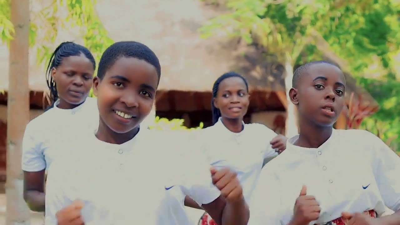 CHORALE YEZU MWUNGERE MWIZA-BAKUNZI BANJE (OFFICIAL VIDEO)