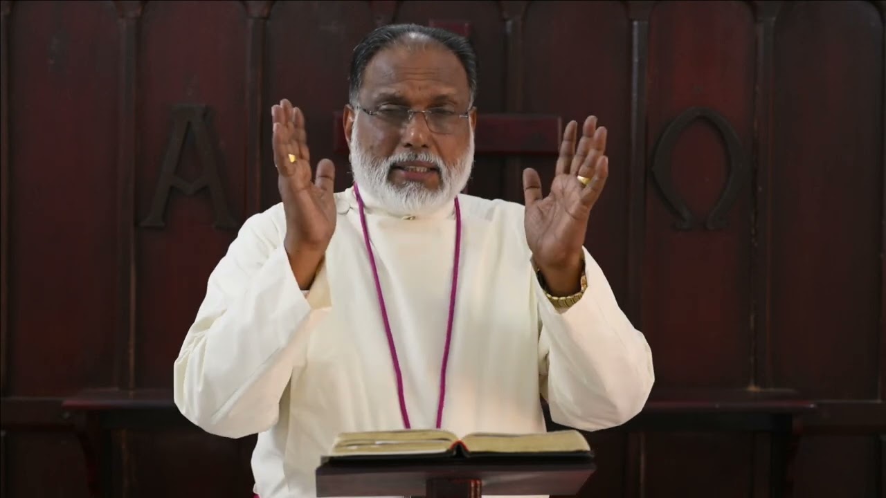 ചിരിച്ചു കൊണ്ട് മുൻപോട്ടു പോകണം