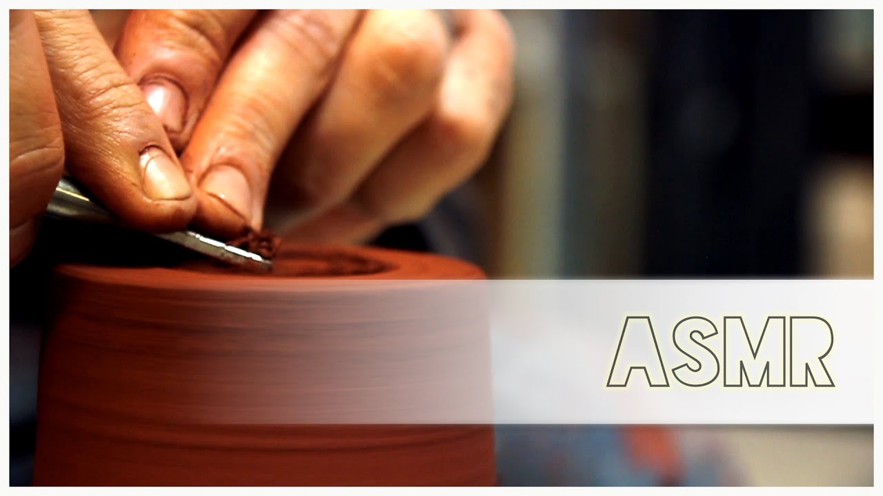 Tournassage de grès chamotté (ASMR uniquement) - Gresanat