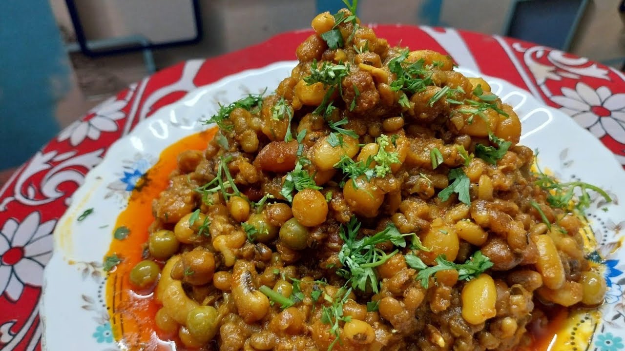 MIX  SPROUTS KI SABZI BHEL  BHAL KI SABZI😘🤩 #Sara's kitchen #yt studio #video #cooking recipe 😍 😋 👌 