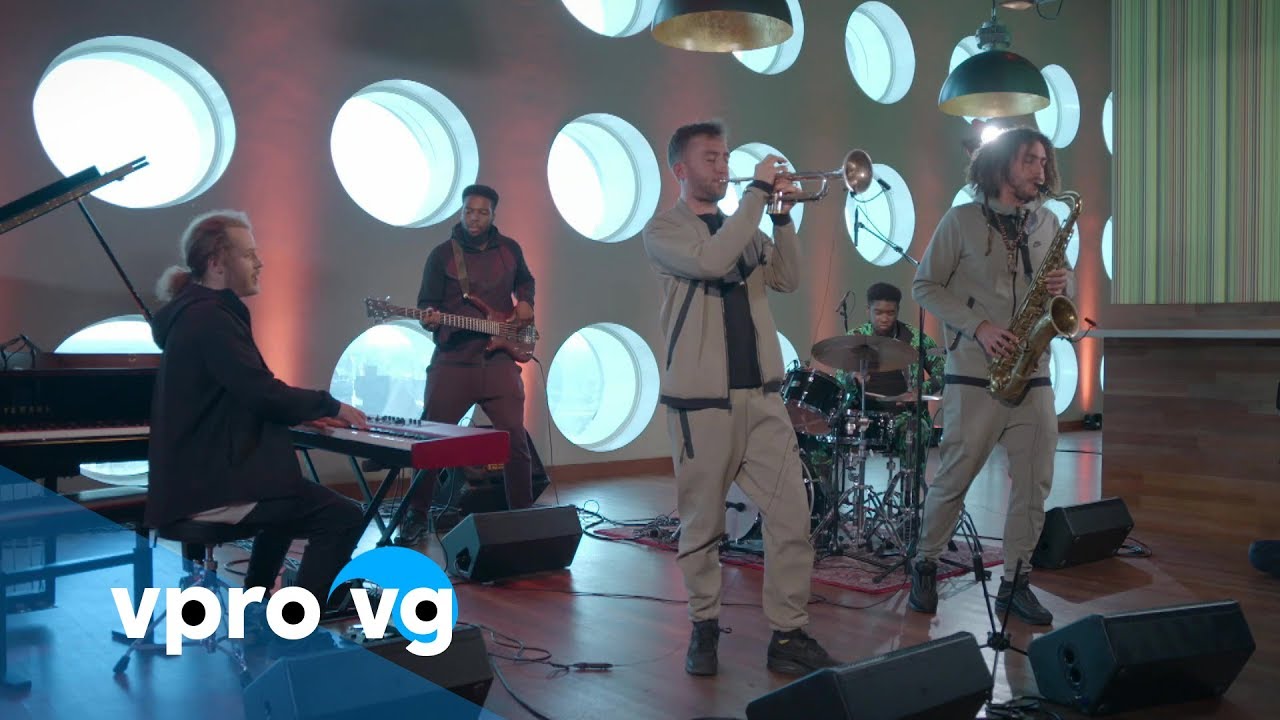 Ezra Collective - Mace Windu Riddim (live @TivoliVredenburg Utrecht)