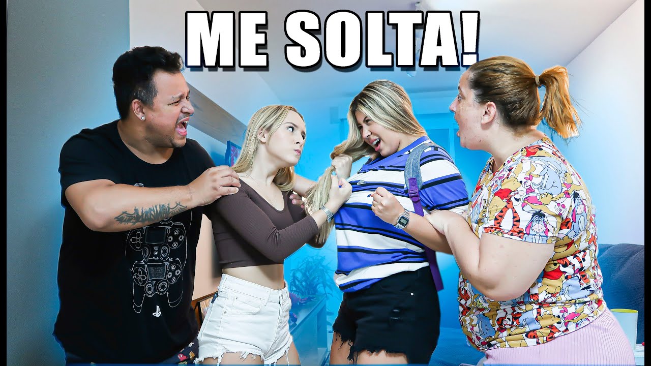 FINGI QUE BRIGUEI COM MINHA MELHOR AMIGA NA FRENTE DOS MEUS PAIS!!