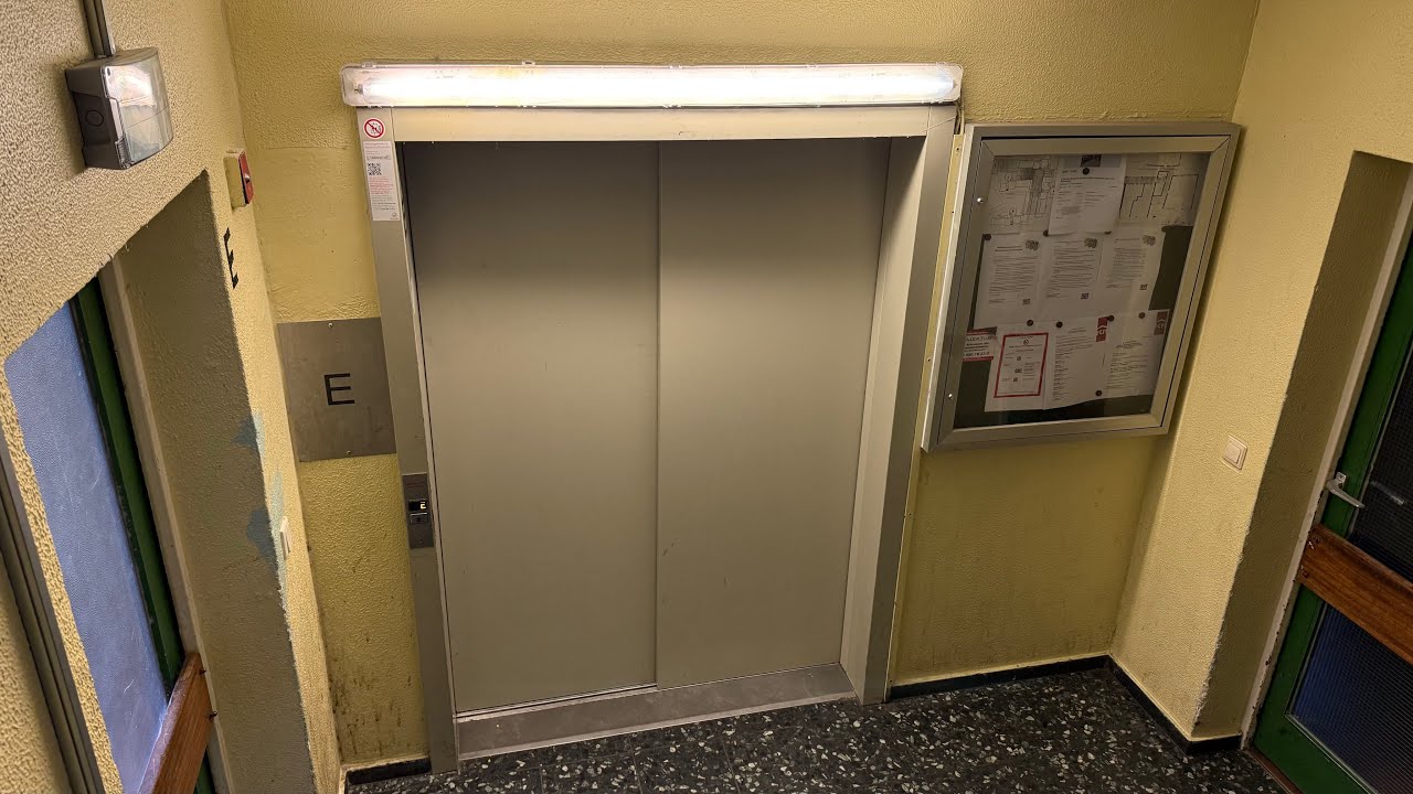 Schindler 3300 Aufzug (Pinneberg) Wohnhaus