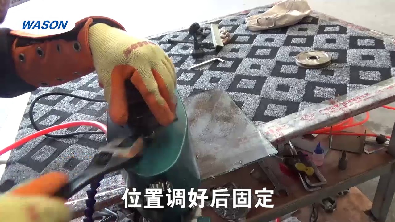 How do Mini Portable Multifunctional Hand Grinding Machine process glass