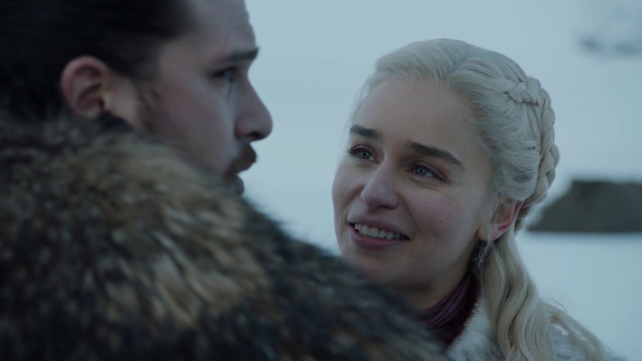 John Snow & Danny Kissing Scene S08x01