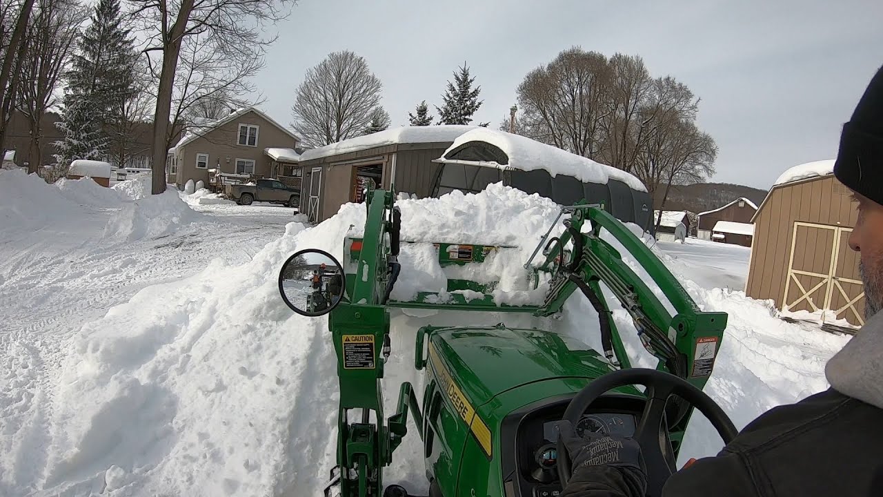 John Deere 2038R vs two feet of snow (Winter Storm Gail)