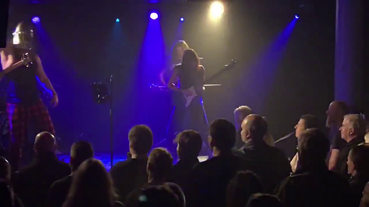 Mr.Punch plays Marillion - Grendel Solo @ Underworld Camden