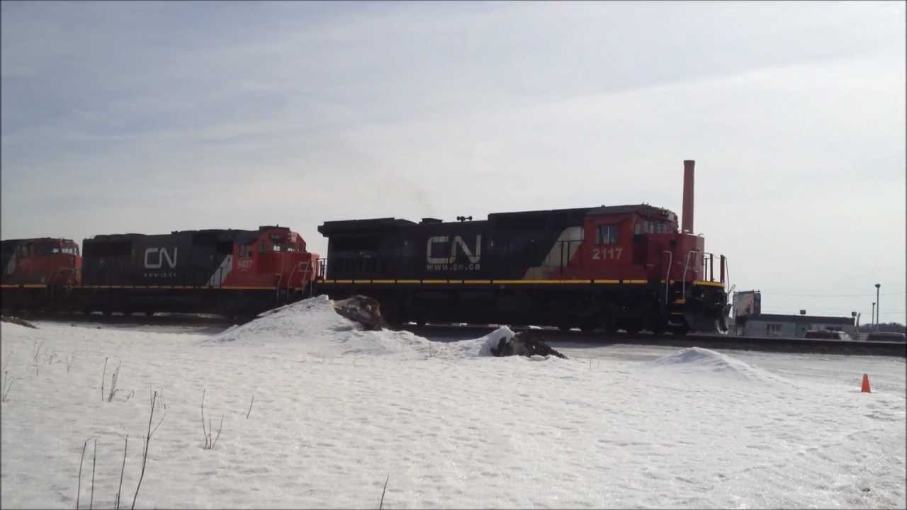 RARE!!! The 2nd Hand Lashup. CN X401 (Grain) W/ C40-8 2117 Leading & SD60 @ Edmonton AB 12MAR13
