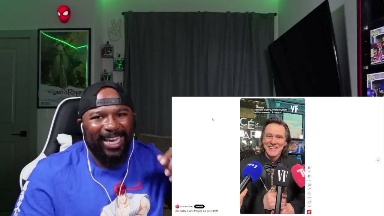 Breaking News- Jim Carrey clone accepts award