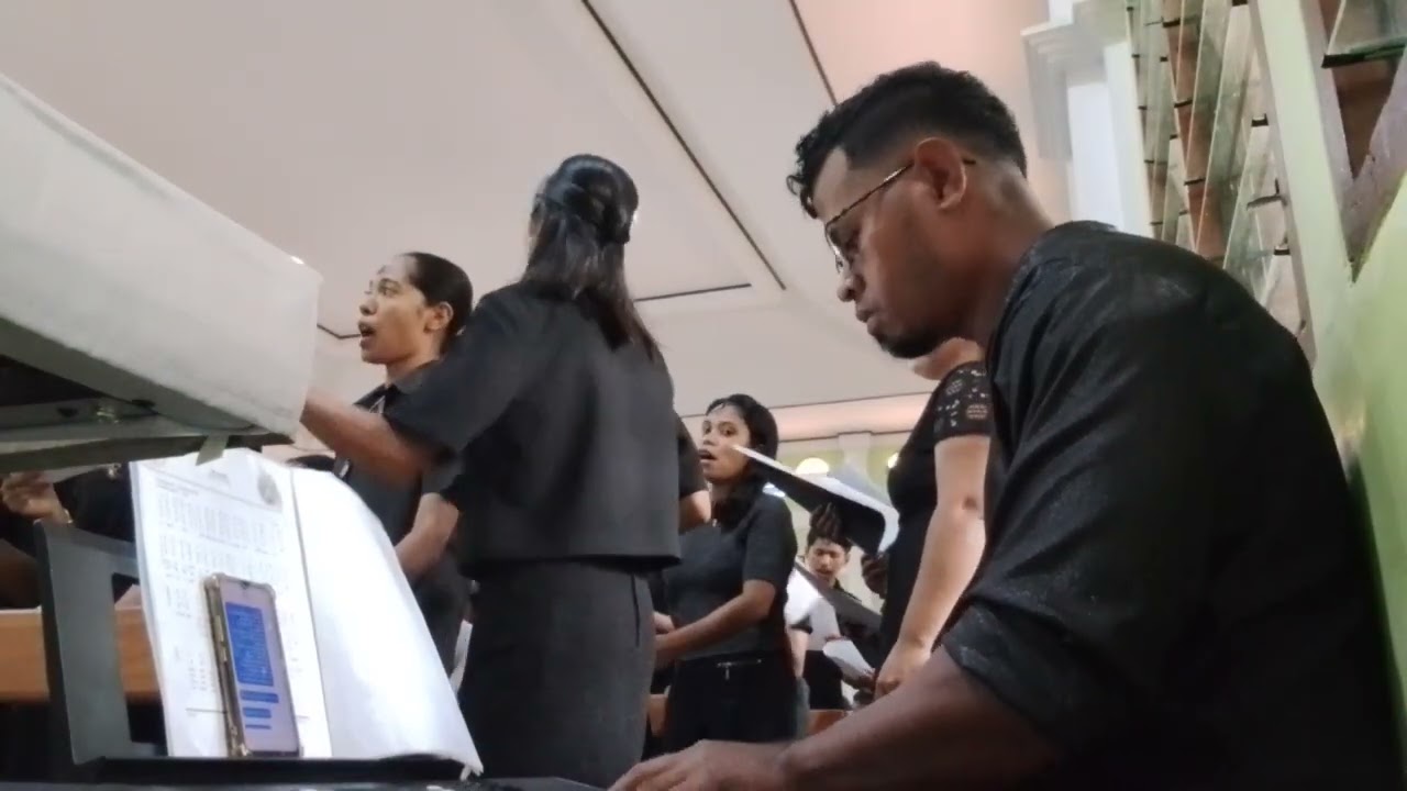 Música Ofertório : SIMU BA, Coro FOSCA SANTER OSSÚ🎼🖤 Paróquia Maria Auxiliadora Comoro⛪ 05/03/2025