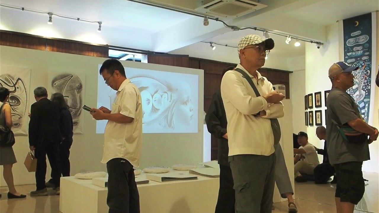 พิธีเปิดงานนิทรรศการศิลปะ "ข้ามโคตร"
