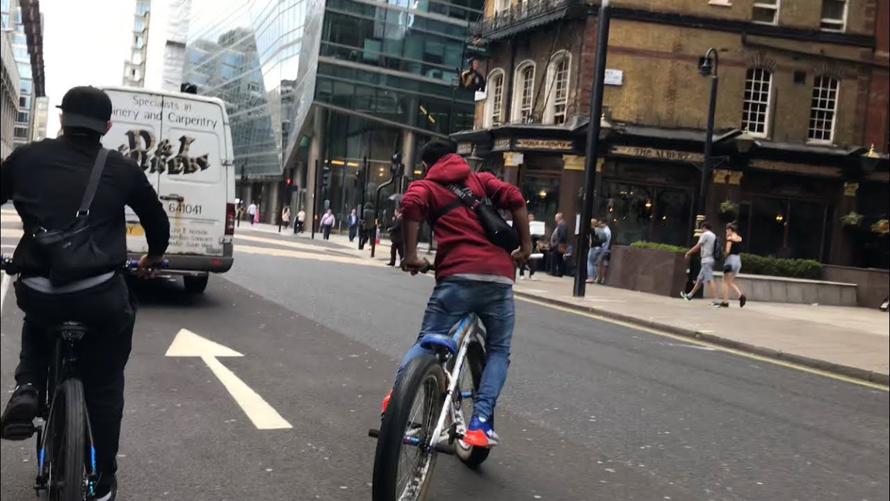 DRIFTING THROUGH LONDON!!