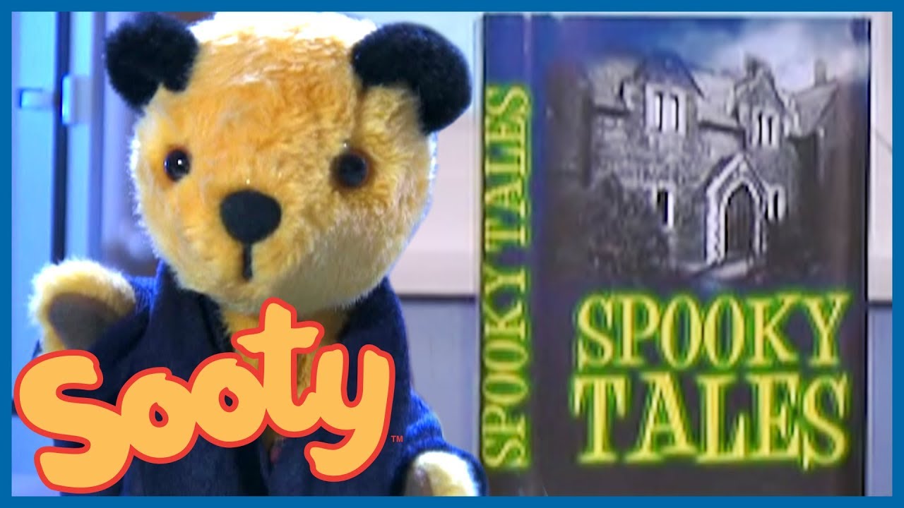 Reading a Scary Story 🦇| Halloween Special | The Sooty Show