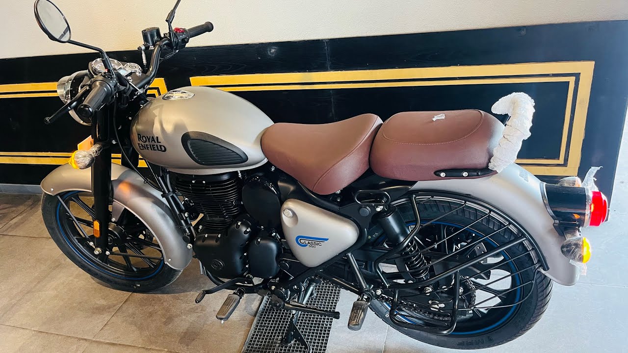 🔥2024 Gunmetal Grey Classic 350 E20 BS7 Full Review | On Road Price : Mileage Features |Classic 350