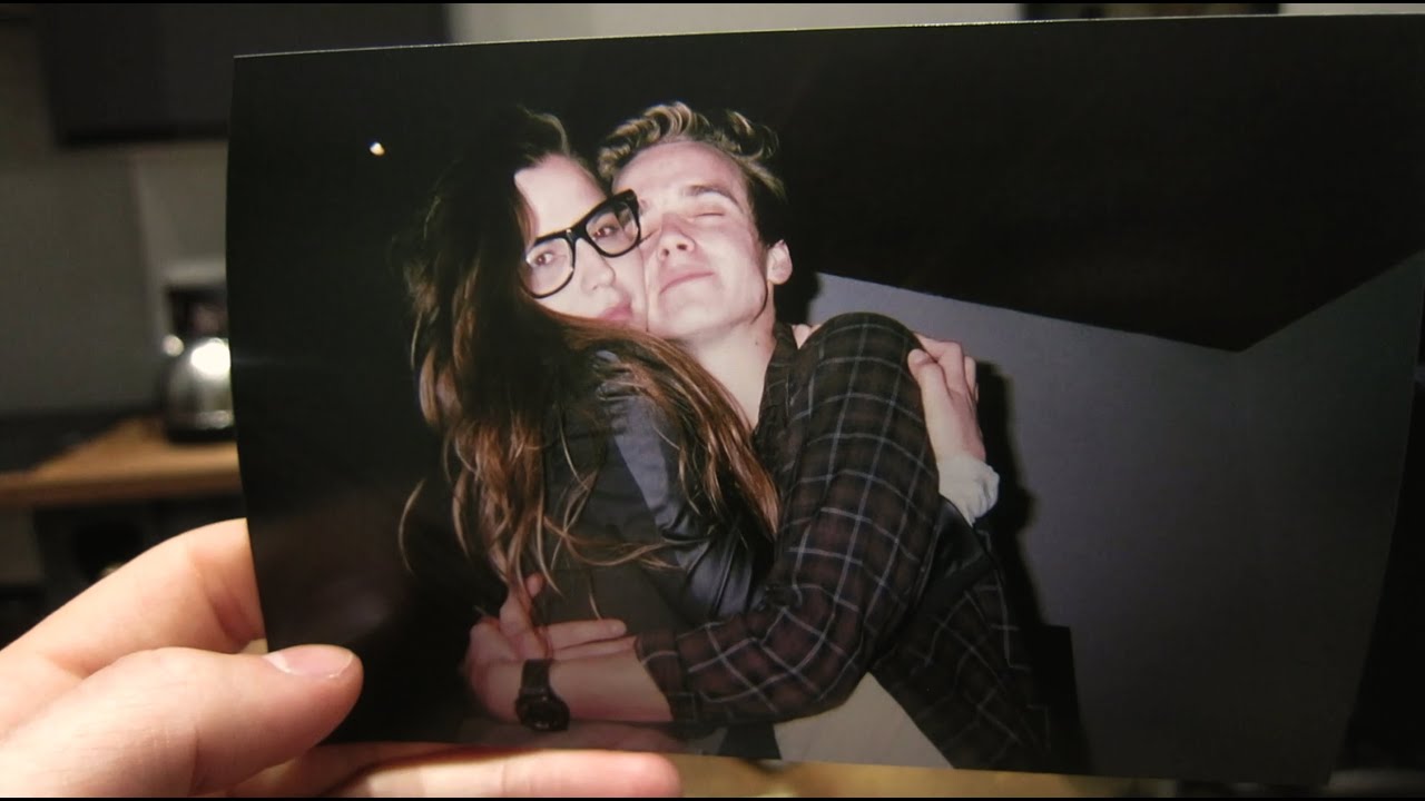 LOOKING AT UNSEEN HOLIDAY PHOTOS!