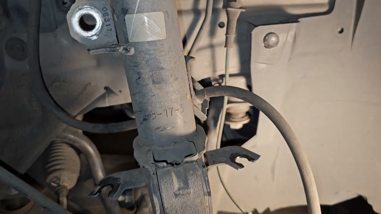 Замена стойки Nissan Sentra S 2017 года