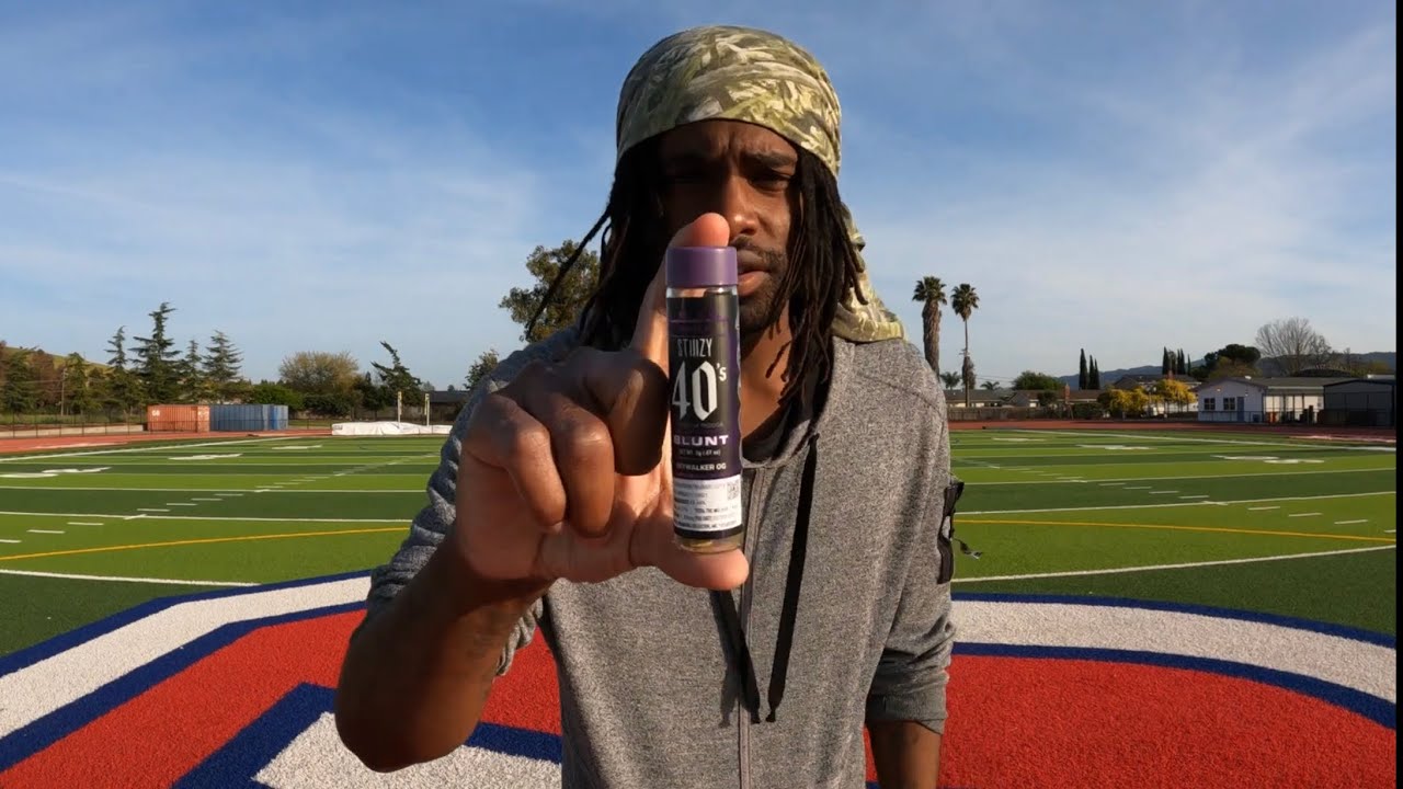 I Tried A STIIIZY 40&rsquo;s BLUNT on SCHOOL Campus!