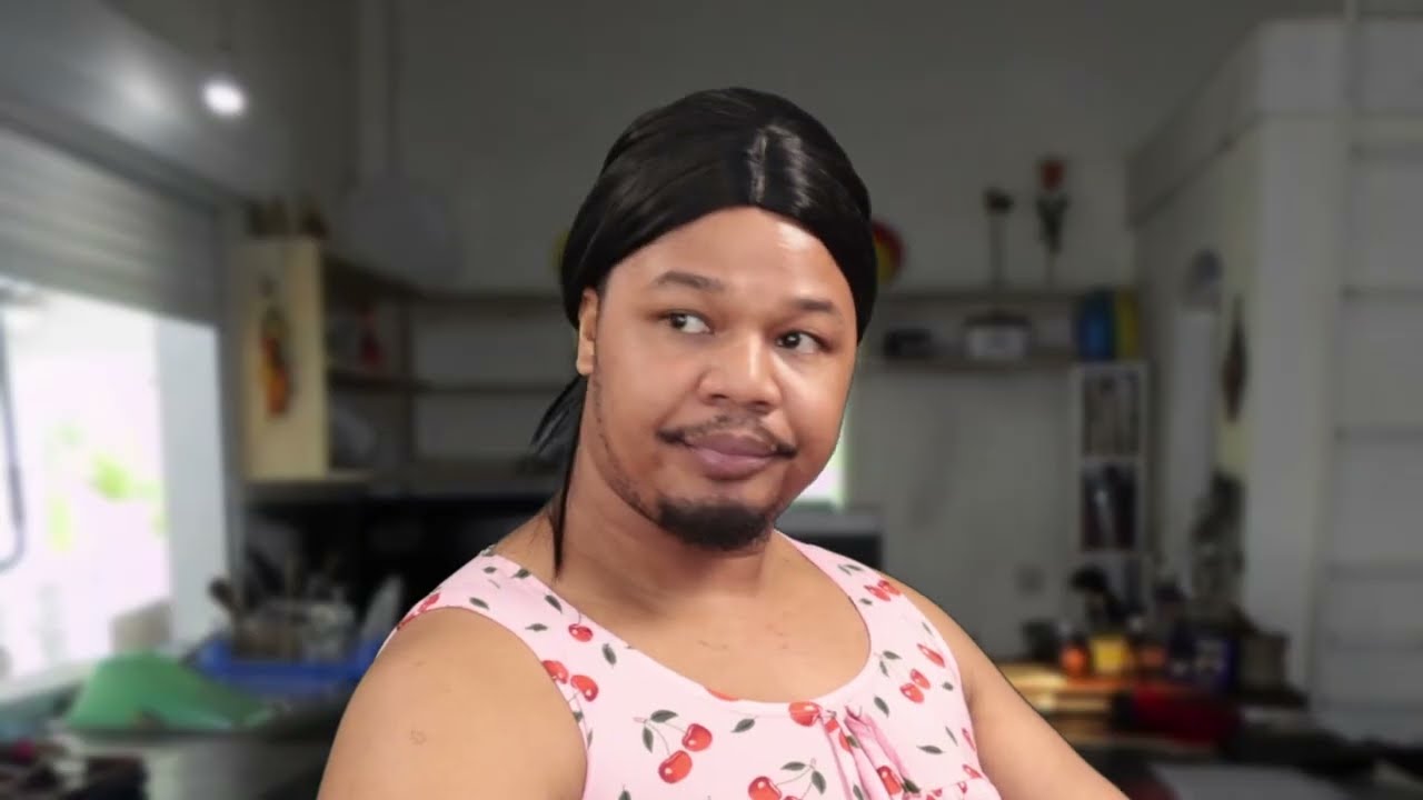 MAMA MONG MAHILIG MAG TAGO NG MGA LUMANG GAMIT,