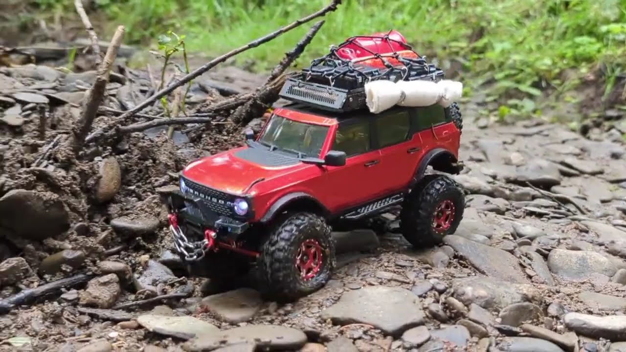SCX24 Bronco - Exploring the Wied river