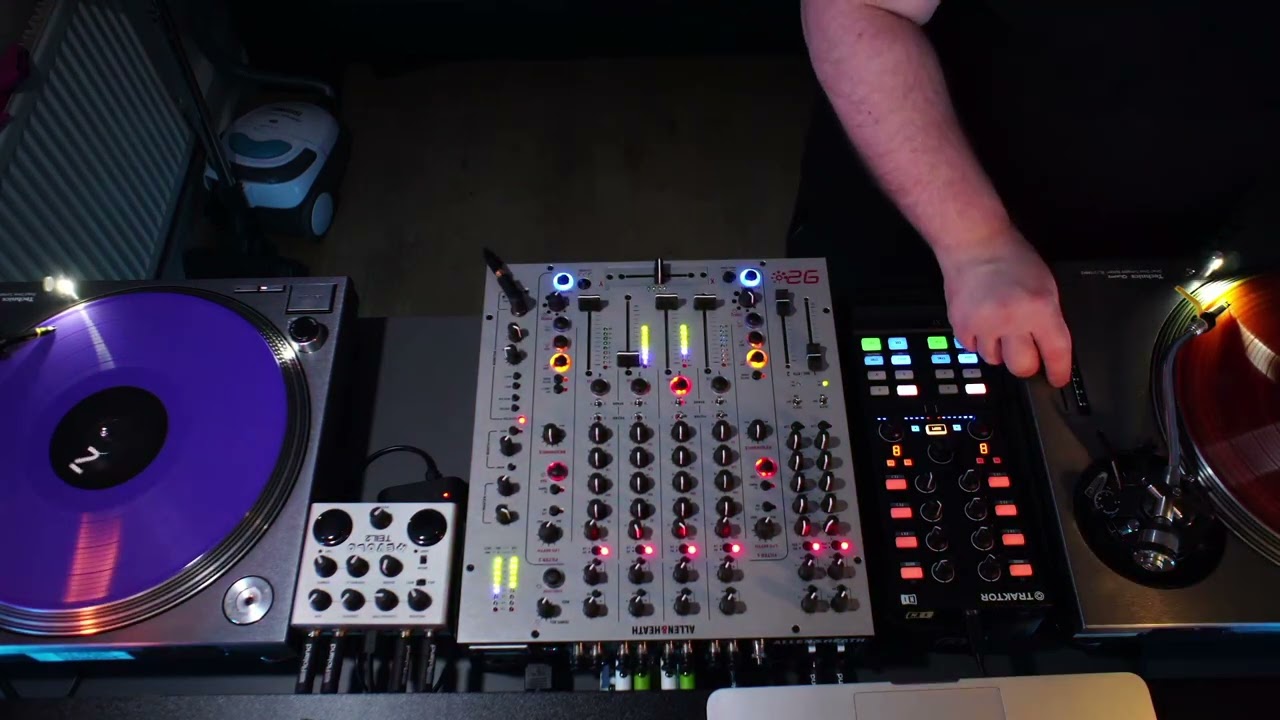 Studio Sessions 002 with Xone 92 Limited Edition