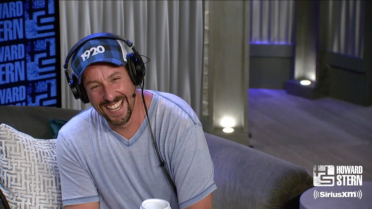 Адам Сэндлер и Говард Стерн вместе поют благословение Торы