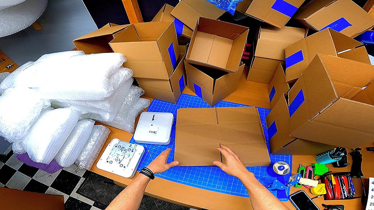 HUGE packing jobs kept coming into the Fedex UPS shipping store