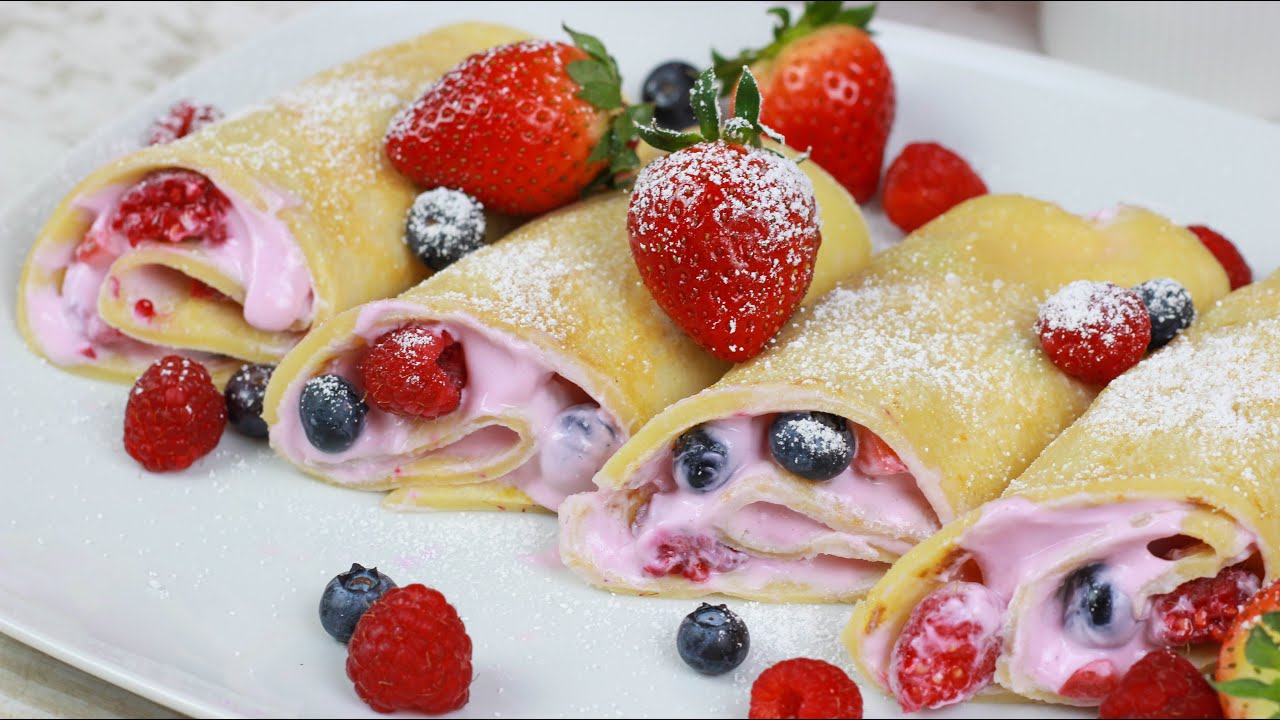 Palatschinken mit Quarkcreme und Beeren I Pfannkuchen Deluxe