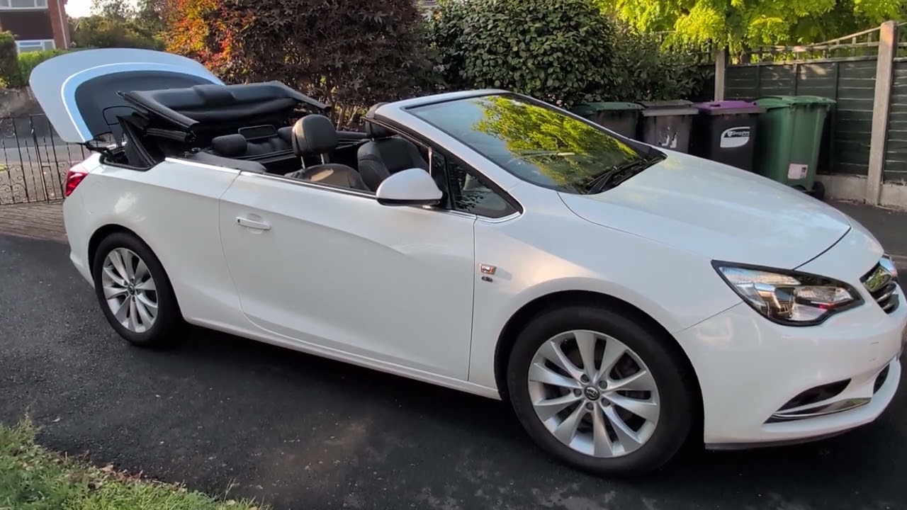 Cascada roof folding with key fob